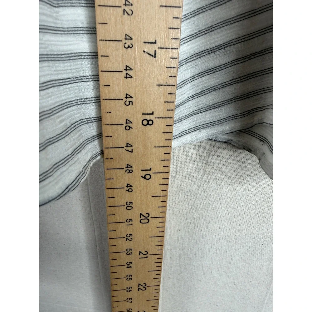 Michael‎ Kors Striped Mini Skirt size Medium White/ Gray
